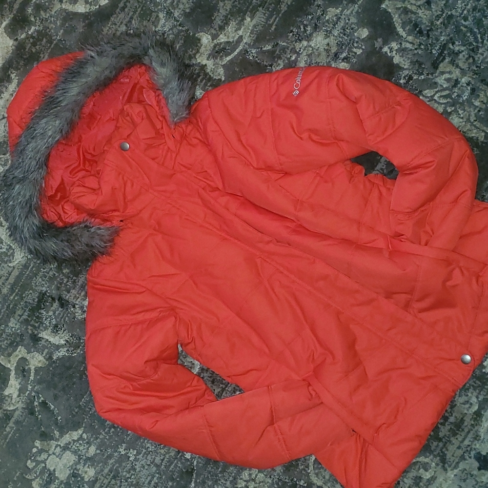 Columbia coat removable fur hood